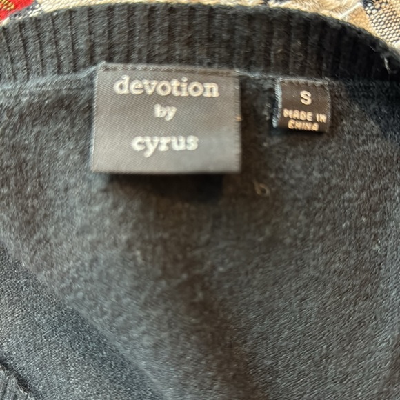 Devotion by Cyrus Tunic Sweater Small - Picture 7 of 7
